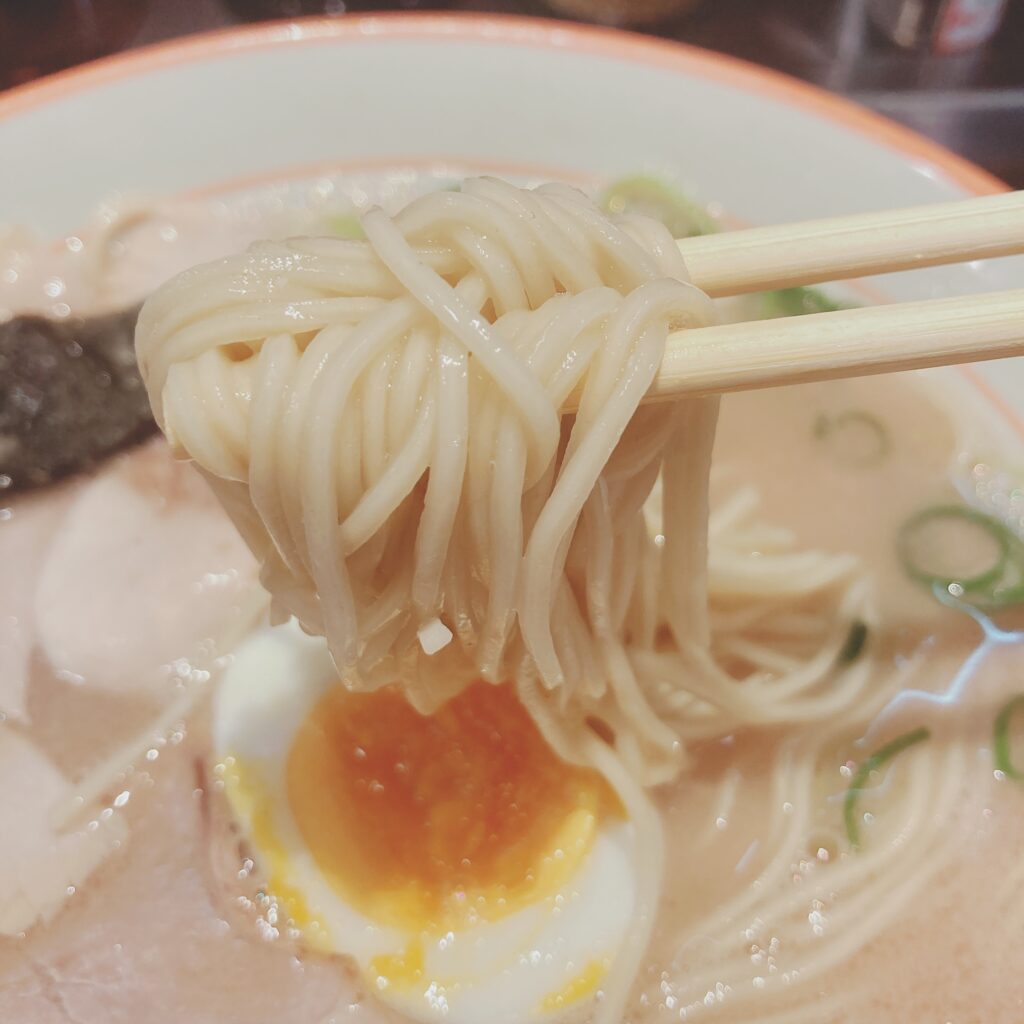 大砲ラーメンの麺